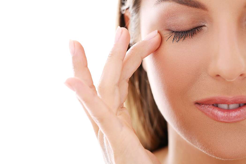 What is a Good Age for Blepharoplasty (Eyelid Surgery)?